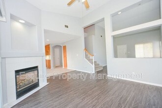 690 Avenida Magdalena in Camarillo, CA - Building Photo - Building Photo