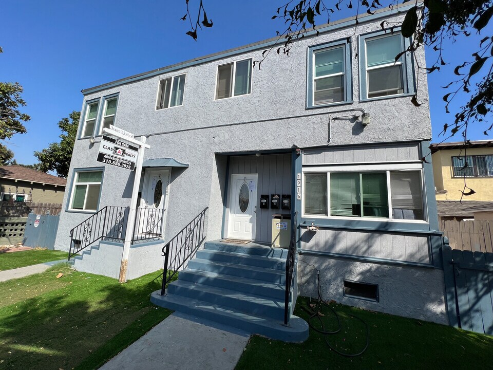 1916 Magnolia Ave in Long Beach, CA - Building Photo