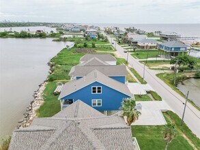 809 Todville Rd in Seabrook, TX - Building Photo - Building Photo