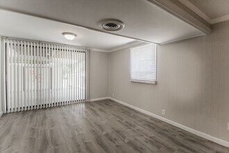 2242 Zumbehl Rd in St. Charles, MO - Building Photo - Building Photo