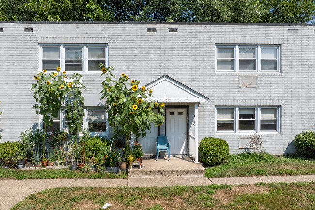 Blackwood Gardens in Blackwood, NJ - Foto de edificio - Building Photo