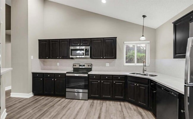 1604 Fairview Ave in Lakeland, FL - Building Photo - Building Photo