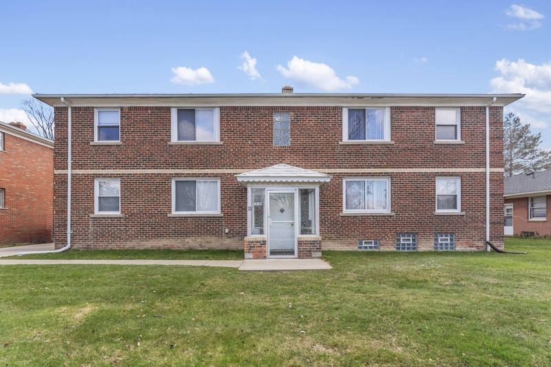 19162 Beech Daly in Redford, MI - Building Photo