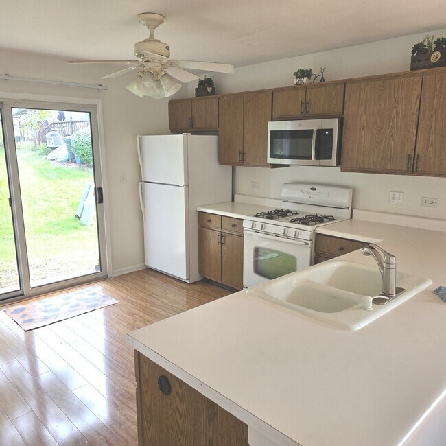 1192 Sumac Trail in Hoffman Estates, IL - Building Photo - Building Photo