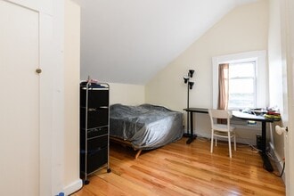 10 Trowbridge St, Unit 2 in Cambridge, MA - Building Photo - Building Photo
