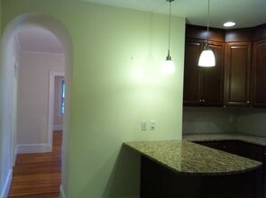 87-2 Florence St, Unit 1 in Melrose, MA - Building Photo - Building Photo