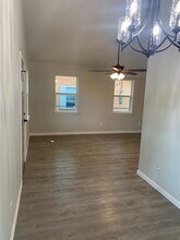 402 N Monroe St in Kaufman, TX - Building Photo - Building Photo