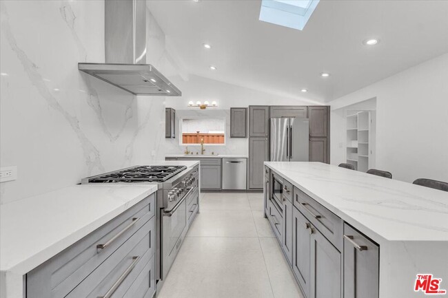 property at 5715 Oso Ave