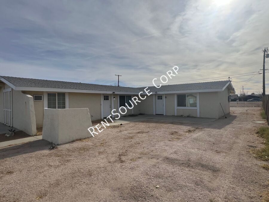 7742 Walpole Ave in California City, CA - Building Photo