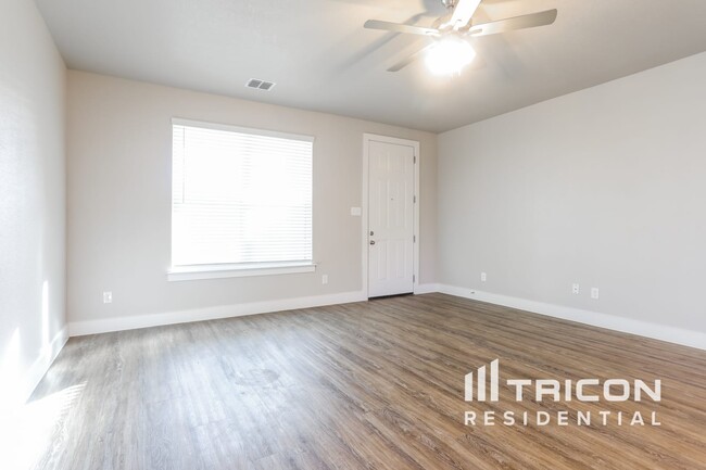 10365 Ft Ewell Trl in Crowley, TX - Building Photo - Building Photo