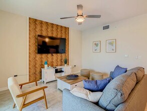3151 Paradox Cir in Kissimmee, FL - Foto de edificio - Building Photo