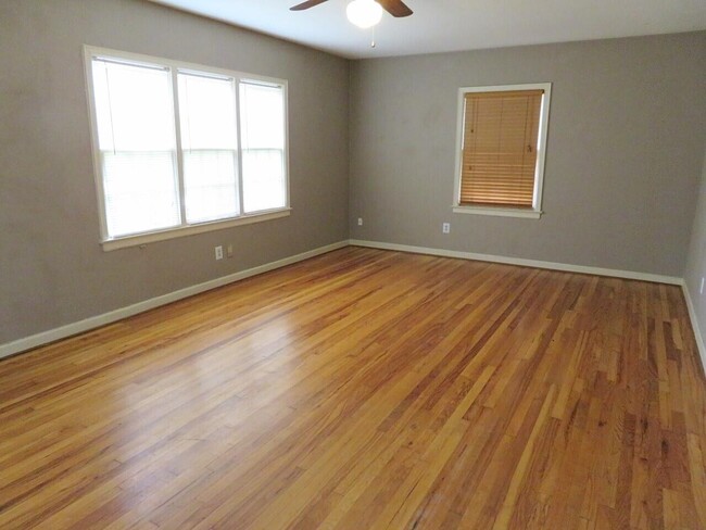3307 29th St in Lubbock, TX - Foto de edificio - Building Photo
