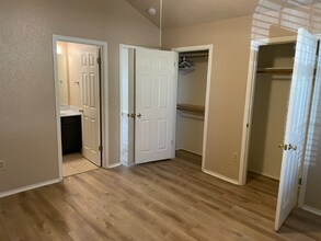 204 Prairie Springs Loop in Georgetown, TX - Building Photo - Building Photo