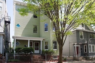 23 Granite St, Unit 1 in Somerville, MA - Building Photo - Building Photo