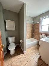 1734 E 5th St in Duluth, MN - Building Photo - Building Photo