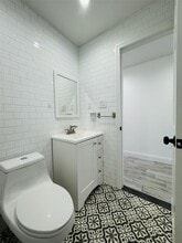 16 Bancroft Pl in Brooklyn, NY - Building Photo - Building Photo