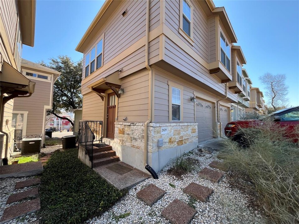 2829 Saville Loop in Austin, TX - Building Photo