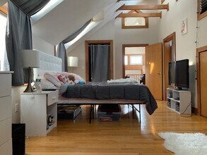 74 Saint Rose St, Unit 3 in Boston, MA - Building Photo - Building Photo