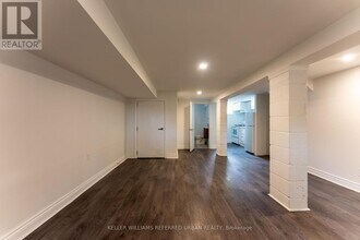 468 Midland Ave in Toronto, ON - Building Photo - Building Photo