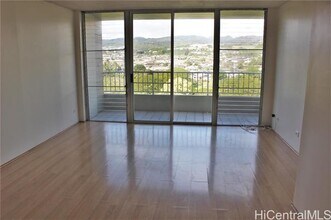 1160 Ala Napunani St in Honolulu, HI - Building Photo - Building Photo