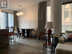 57 St Joseph St in Toronto, ON - Building Photo - Building Photo