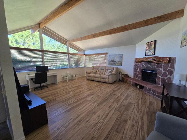 540 Sunset Ln in Sedona, AZ - Foto de edificio - Building Photo