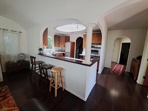 212 3rd Ave, Unit Ocean View Month to Month in Venice, CA - Building Photo - Building Photo
