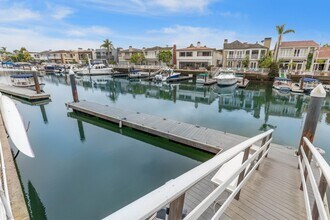 715 Bayside Dr in Newport Beach, CA - Building Photo - Building Photo