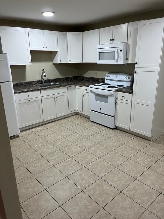 863 Johnson Ave, Unit 4 in Norfolk, VA - Building Photo