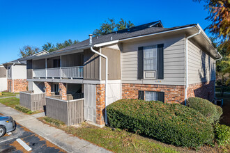 Shadow Wood Apartments in Monroe, LA - Foto de edificio - Building Photo