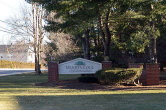 Woods Edge Condominiums in Attleboro, MA - Building Photo - Building Photo