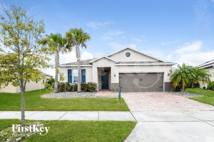 12211 Moss Lake Loop in New Port Richey, FL - Building Photo
