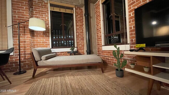 114 W Adams St in Phoenix, AZ - Building Photo - Building Photo