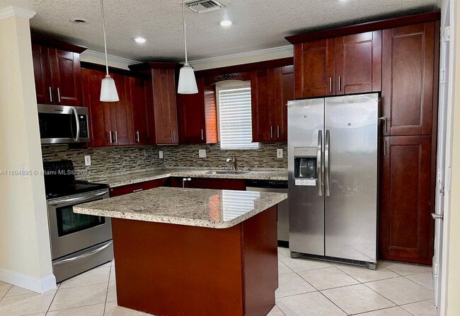 10560 NW 57th Ct in Coral Springs, FL - Building Photo - Building Photo