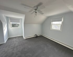 43 West St, Unit 2nd floor in Northport, NY - Building Photo - Building Photo