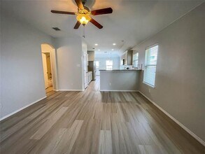 12217 Walden Wood Dr in Fort Worth, TX - Building Photo - Building Photo