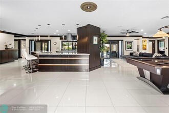 4004 NE 21st Ave in Fort Lauderdale, FL - Foto de edificio - Building Photo