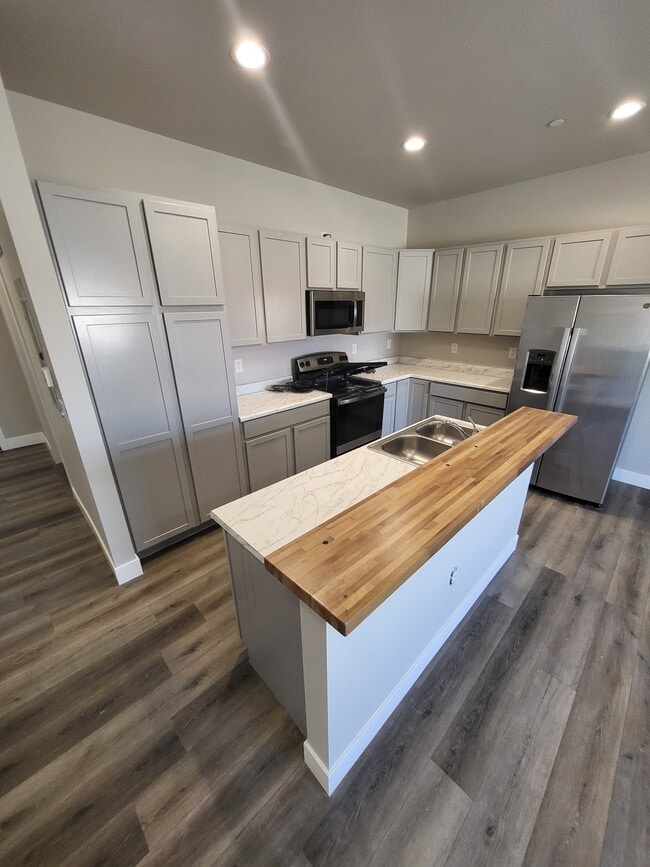 2760 8th Ave, Unit #A in Garden City, CO - Building Photo - Building Photo
