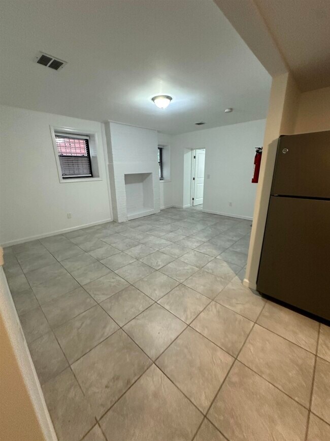 585 Bramhall Ave in Jersey City, NJ - Building Photo - Building Photo