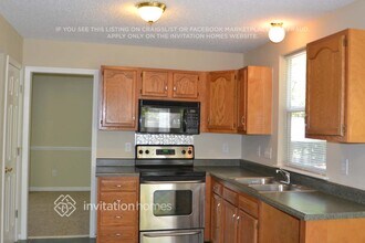 8532 Woodford Bridge Dr in Charlotte, NC - Foto de edificio - Building Photo