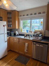 881 Broadway in Somerville, MA - Foto de edificio - Building Photo