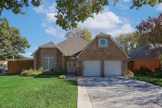 4402 Goodwin Dr in Grand Prairie, TX - Building Photo - Building Photo