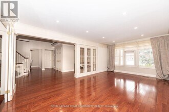 91 Winchester Ln in Richmond Hill, ON - Building Photo - Building Photo