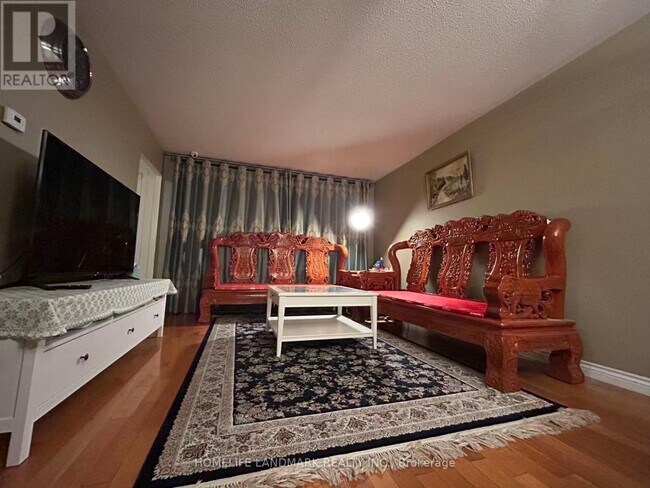 336 Hollyberry Trail in Toronto, ON - Building Photo - Building Photo