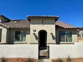 80248 Whisper Rock Way, Unit 0 in La Quinta, CA - Building Photo