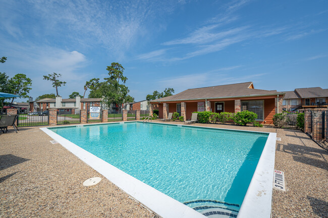 The Forest Apartments in Houston, TX - Foto de edificio - Building Photo