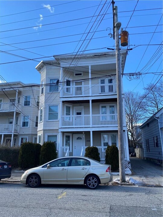 216 Wood Ave in Woonsocket, RI - Building Photo