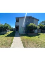 325 W H St in Oakdale, CA - Building Photo