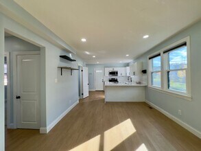 1927 Englewood Ave in Baltimore, MD - Building Photo - Building Photo