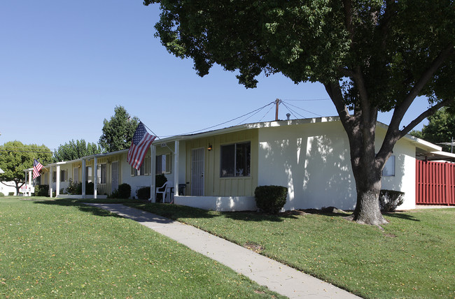 28124-28184 Winged Foot Dr in Menifee, CA - Foto de edificio - Building Photo